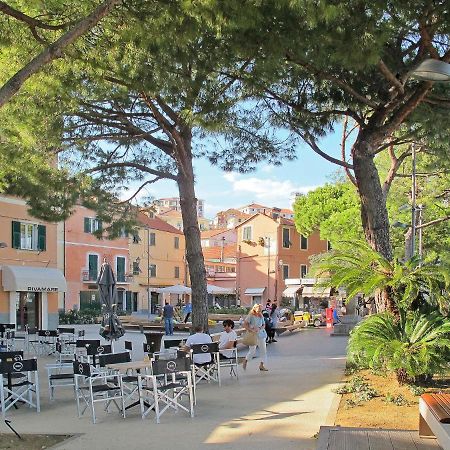 Apartment Cala Azzurra - Imp312 By Interhome Imperia Exterior foto